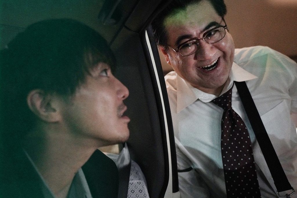 『藁にもすがる獣たち』©︎2026「藁にもすがる獣たち」製作委員会